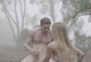 Outdoor hardcore pussy banging in a misty forest